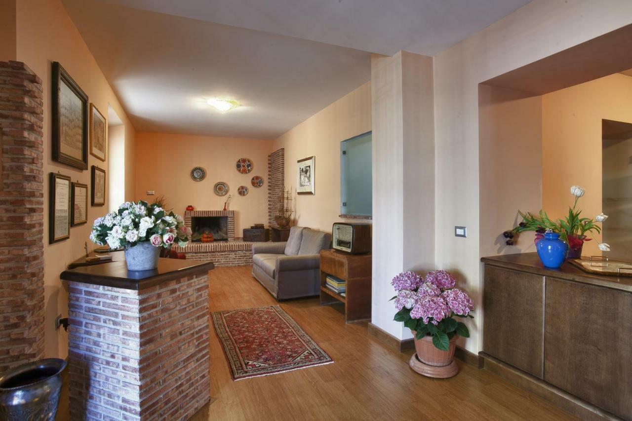 B&B Al Colle Pescosolido Buitenkant foto